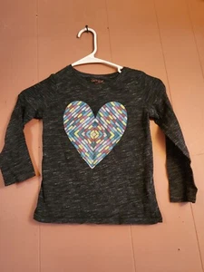 Cat & Jack Girls Size XS (4/5) Longsleeve Embellished Gray T-shirt w/Heart - Picture 1 of 5