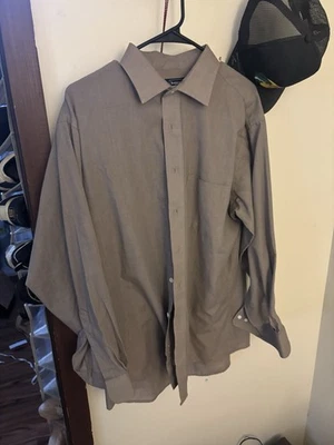 Camisa de vestir Haggar para hombre 17 34/35 corte clásico Foto 1 de 3