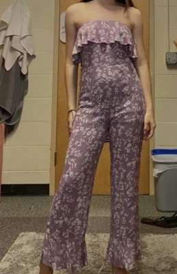 Macacão roxo floral pequeno - Imagem 1 de 3