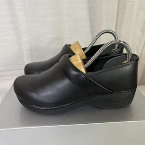 DANSKO XP 2.0 Waterproof Comfort Professional Clogs Size 39 Black Smooth Leather - Picture 1 of 12