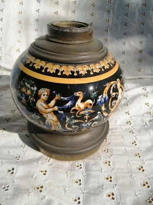 ancien réservoir de lampe à pétrole GiEN décor renaissance pour lustre 19ème  - Photo 1/4