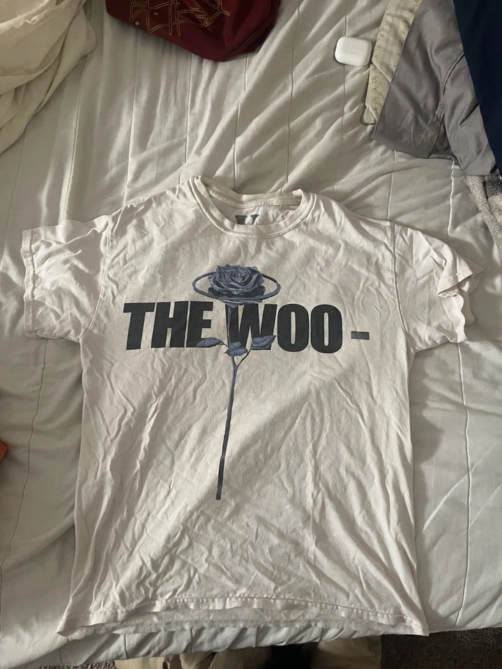 Camiseta para hombre Vlone The Woo Pop camiseta gráfica blanca humo usada mediana Foto 1 de 2