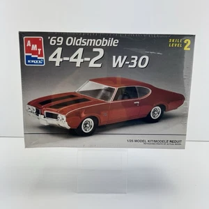 AMT '69 Oldsmobile 4-4-2 - W-30. 1/25. #8232 NEU VERSIEGELT - Bild 1 von 4