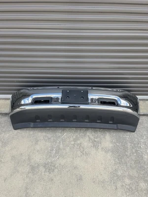 2023 RAM 1500 经典前置发动机 - 铬(免费送货) — 第 1/4 张图片