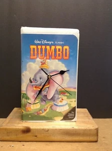 Dumbo Disney movie VHS Clamshell Clock - Bild 1 von 6