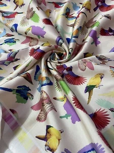 3m 50% Seide 50% Wolle schwerer Taft Vögel Druck 150gsm 45" breit Luxus Kleid-32 - Bild 1 von 15