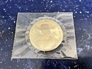 Space $5 Five Dollars Coin Medal First Men On The Moon 1969-1989 Uncirculated - Picture 1 of 5