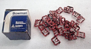 1968-71 Chevrolet Box of 33 Windshield Reveal Moulding Clips - Bild 1 von 3