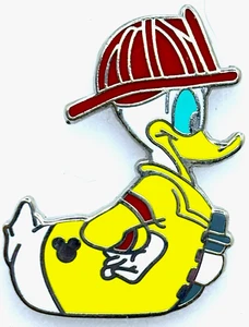 Prendedor comercial Disney 2007 - Mickey oculto - Donald Duck Rubber Ducky Fireman - Imagen 1 de 2