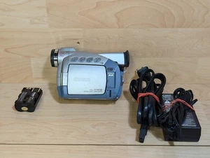 READ Canon ZR45MC Silver Blue 2.5" MiniDV 18x Optical Zoom Digital Camcorder - Picture 1 of 14