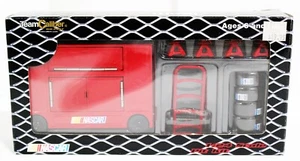 Team Caliber Nascar Scale 1:24 Die-Cast PIT KIT- NEW IN BOX #TK3K200T2 FAST SHIP - Picture 1 of 3