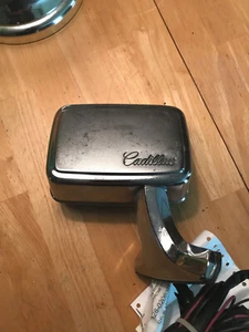 CADILLAC RIGHT SIDE MIRROR - Picture 1 of 7