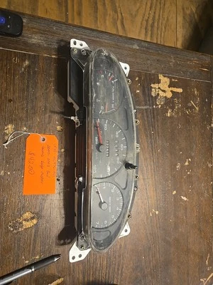 Cuadro de instrumentos Ford Taurus 2000-2003 velocímetro 1F1F-10C956-AA 177 k Foto 1 de 4