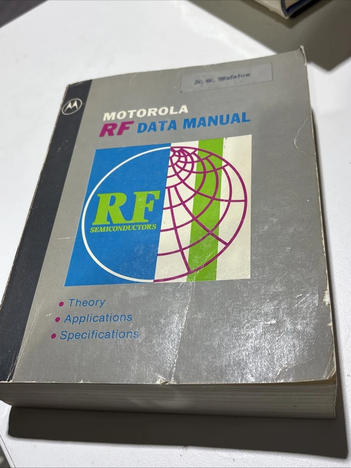 Motorola RF Semiconductors Data Manual (1980) Vintage Paperback 1st Edition - Image 1 of 4
