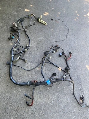 Оригинальный жгут проводов для двигателя BMW E30 ранней модели 325e M20b27 - Изображение 1 из 4