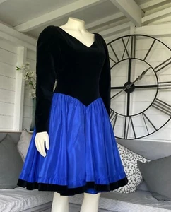 Vintage Laura Ashley Front Cover Xmas 1988 Black Velvet Blue Ball Gown 10 8 - Picture 1 of 12