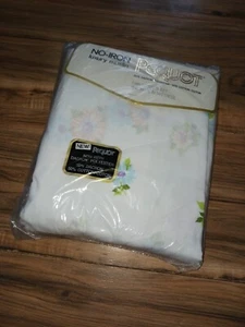 Pequot luxury muslin no iron sheet set twin bed - Floral - 50% Poly 50% Cotton - Picture 1 of 10