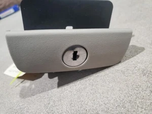 2006-2011 Cadillac DTS Glove Box Latch TAN - Picture 1 of 5