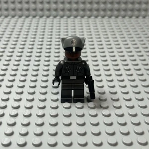 LEGO STAR WARS FINN OFFICER DISGUISE MINIFIGURE EXCLUSIVE 75201 SW0900 - Picture 1 of 2