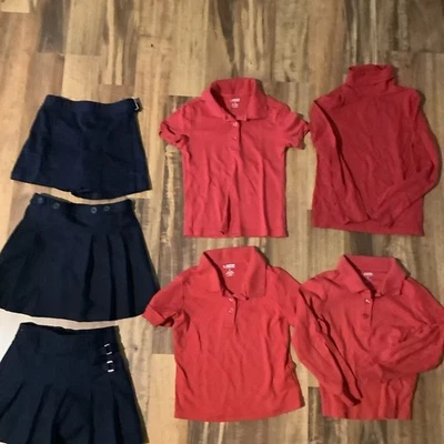 Girls Sz 6 School Uniform Lot - 3 Navy Skorts, 4 Red Polos - Image 1 of 4