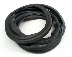 MERCEDES BENZ MERC W123 230 250 280E 300D SERIES BOOT TRUNK RUBBER - Picture 1 of 1