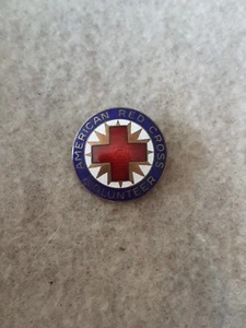 Pin Pinback Vintage Esmalte Cruz Roja Americana Voluntario - Imagen 1 de 6