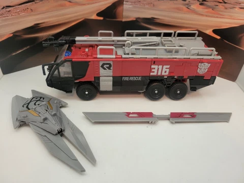 Transformers Dark Of The Moon Leader Class Sentinel Prime Complete Figure Cover