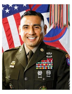 "Foto retrato del sargento del ejército de los Estados Unidos Jacinto Garza 8x10 en 8,5"" x 11" - Imagen 1 de 1