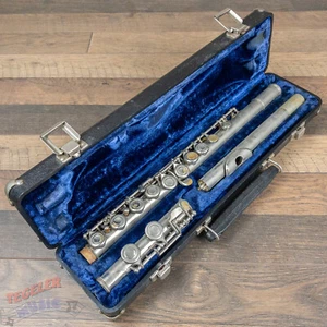 Used Artley 18-0 Student Flute in Armstrong Case For Parts/Repair No Head Crown - Picture 1 of 15