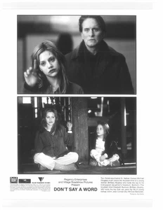 BRITTANY MURPHY, MICHAEL DOUGLAS, SKY MCCOLE BARTUSIAK, 2001, 8 x 10 FILMSTILL - Bild 1 von 1