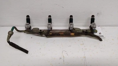 2002-2006 Nissan Altima Sentra 2.5L 4 Cyl Set of Four Fuel Injectors & Rail - Image 1 of 4