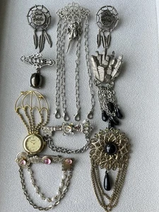 9 Vintage To Now Dangle Charm Brooch Lot 80s & 90s Style Brooches Pins - Picture 1 of 17