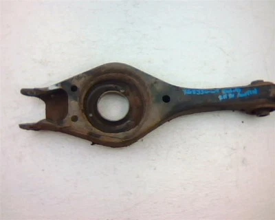 Brazo de control inferior trasero Kia Rondo 2007 Foto 1 de 2