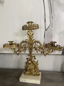Candelabro vintage in ottone ornato con design rinascimentale su base marmo madre bambino - Foto 1 di 6