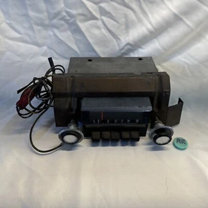 1970-71 Ford van AM radio - Picture 1 of 6