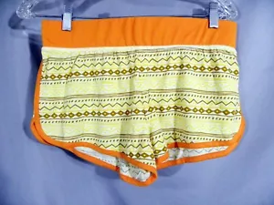 Disneyland Resort Walt Disney World Daisy Dukes Bermuda Shorts Size M - Picture 1 of 3