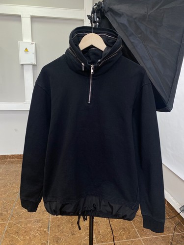 Felpa nera con cappuccio Y2K Alexander McQueen colletto zip rara retrò taglia S colore nero