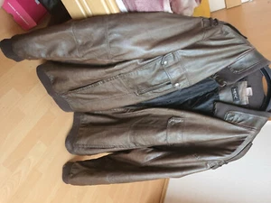 Herrn Kunzleder Jacke Übergröße.da ich leider diese Jacke nicht mehr zubekomme - Bild 1 von 2