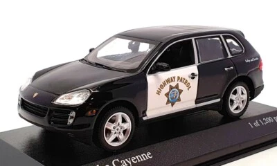 Minichamps 1/43 Scale 400 066291 - Porsche Cayenne Police - Highway Patrol - Image 1 of 4