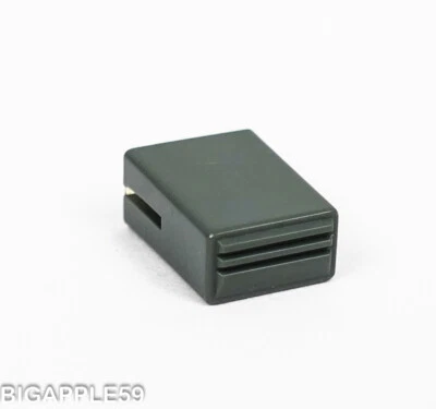 Coperchio pulsante verde Icom per ricevitori IC-R70 / IC-R71A / IC-R7000 *SOSTITUZIONE* - Immagine 1 di 2