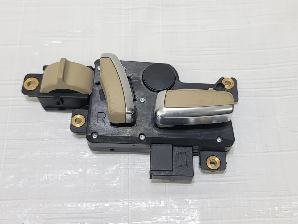 Переключатель управления регулировкой переднего правого пассажирского сиденья для Audi A8 Quattro 2004-2008 годов выпуска - Изображение 1 из 4