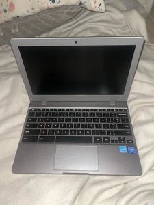 Samsung Chromebook XE310XBA - Silver - Picture 1 of 4
