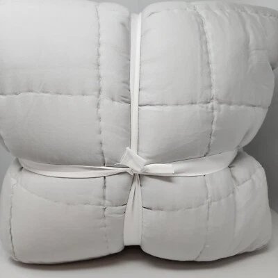 Edredón Pottery Barn TENCEL LYOCELL BOX STITCH Queen gris suave Foto 1 de 3