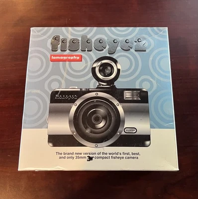 New rare Lomography Fisheye 2 Black 35mm Film Camera never used   - Image 1 of 4