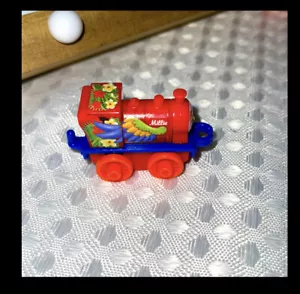 Rare Thomas the Tank Engine & Friends Minis Pets Parrot Millie - Picture 1 of 5