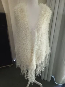 WINTER SHAW WHITE HANDMADE ONE SIZE FITS ALL NEW CONDITION length 85cm - Picture 1 of 4