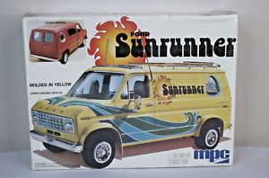 MPC 1/25 Ford Sunrunner Van Sealed Model Kit #1-0421