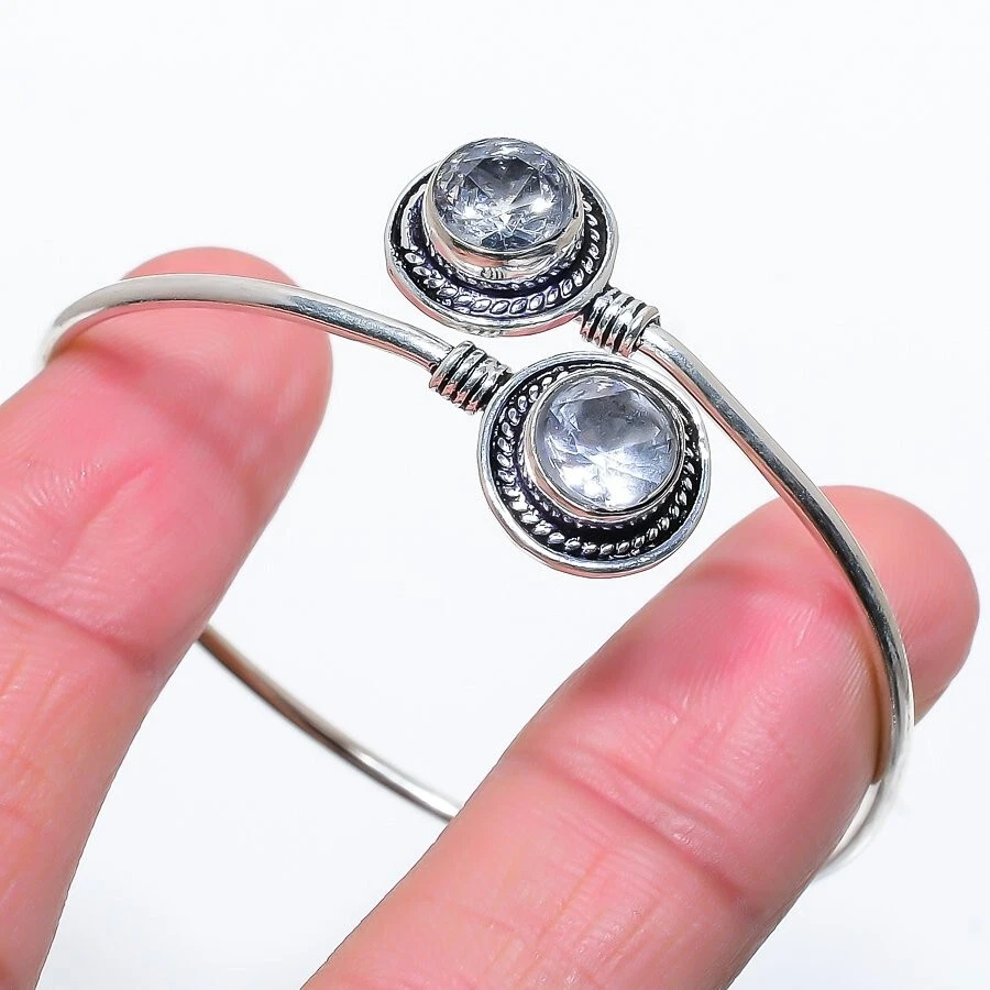 Brazalete de joyería de plata de ley 925 hecho a mano con piedras preciosas de topacio blanco talla 7-8 Foto 1 de 1