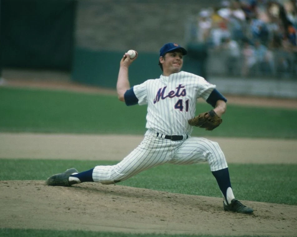TOM SEAVER 8X10 PHOTO NEW YORK METS NY PICTURE MLB BASEBALL GAME ACTION - Image 1 of 1