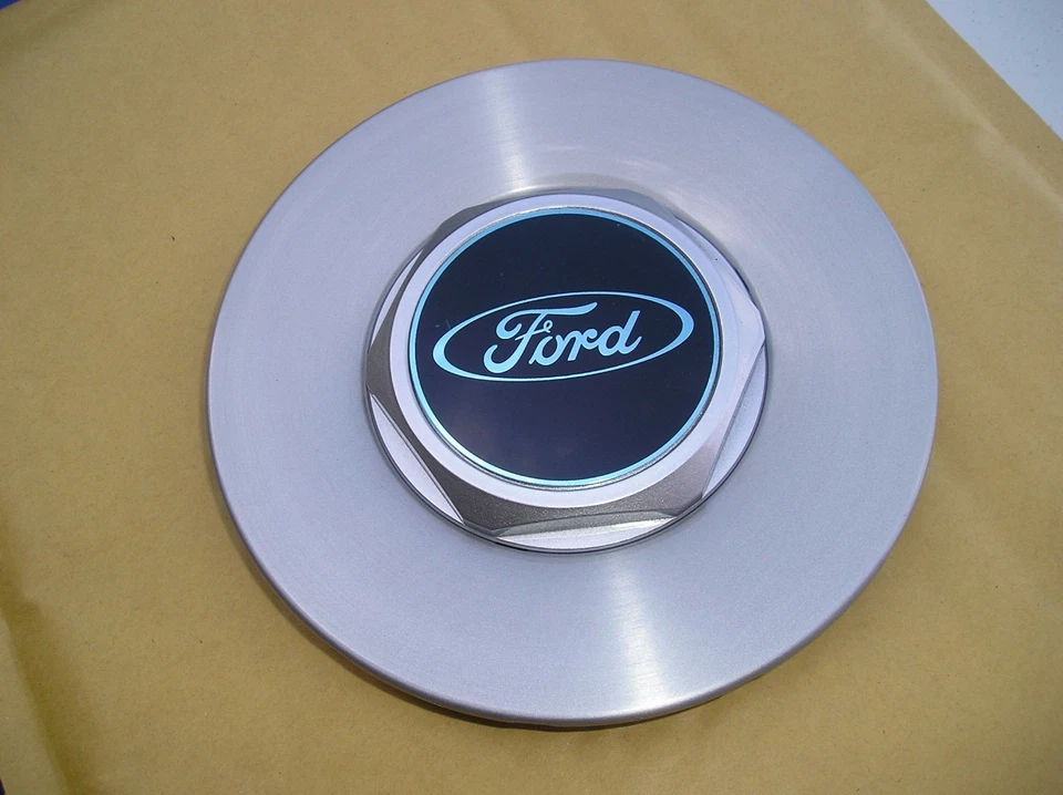 Ford Fiesta ST 150 Wheel Center CAP SILVER, Nuevo Ford Genuino Pieza 2100371 Foto 1 de 2